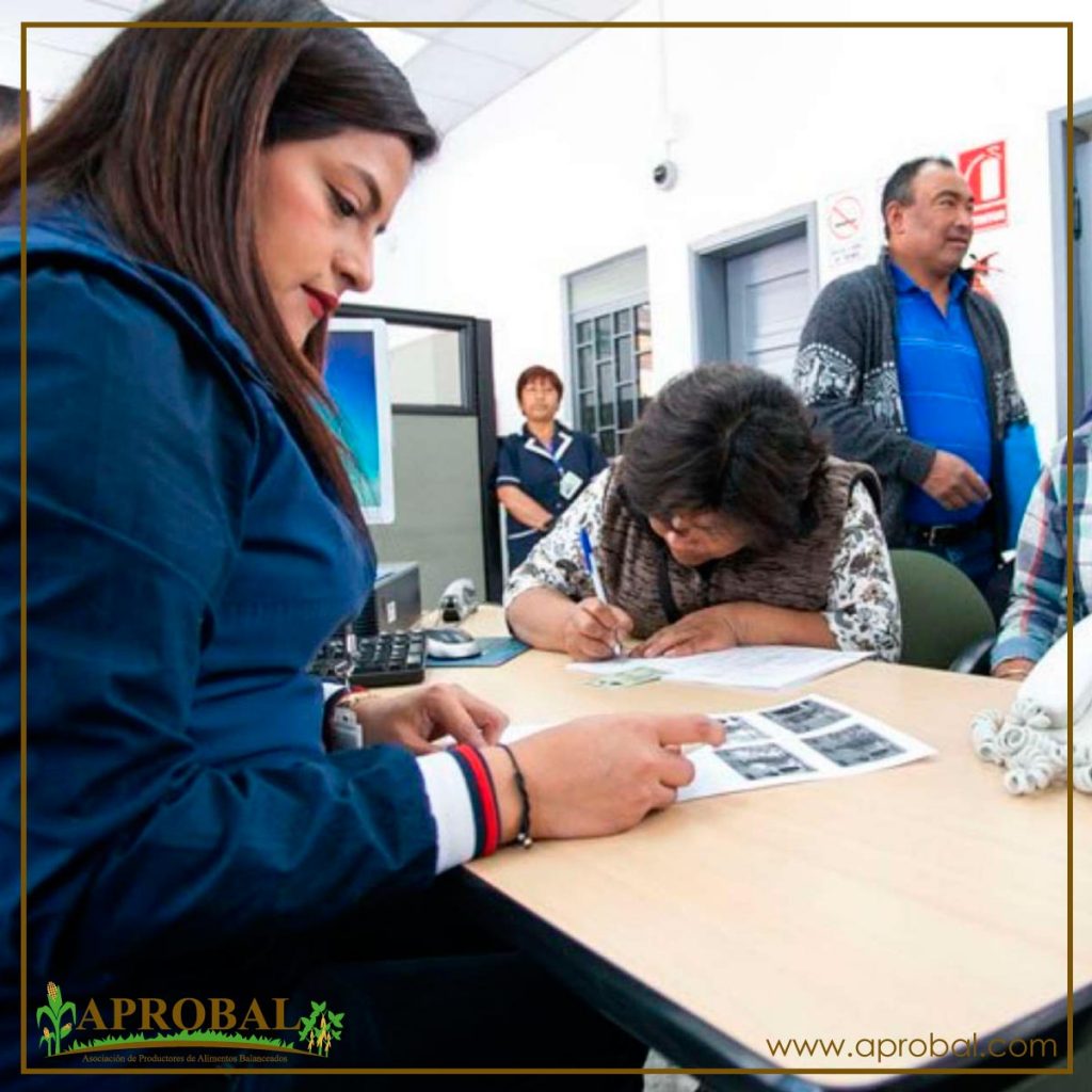 MINISTERIO DE AGRICULTURA Y BANECUADOR ESTUDIAN NUEVOS CRÉDITOS ESPECIALIZADOS