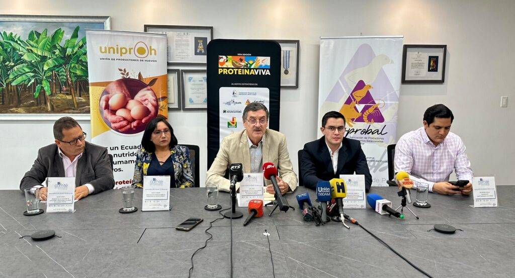Crisis en el Sector Avícola y Ganadero por Escasez de Maíz