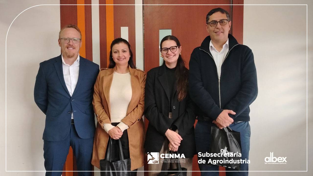 CENMA-junto-a-Subsecretaria-de-Agroindustrias-visitan-Albex-3-